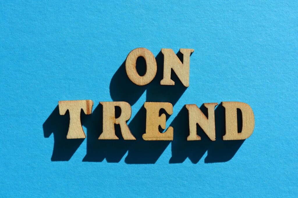 On Trend, phrase as banner headline